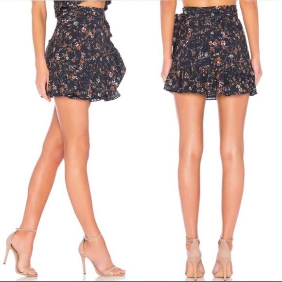 Tularosa
Maida Floral-Print Ruffle Mini Skirt - Picture 1 of 11
